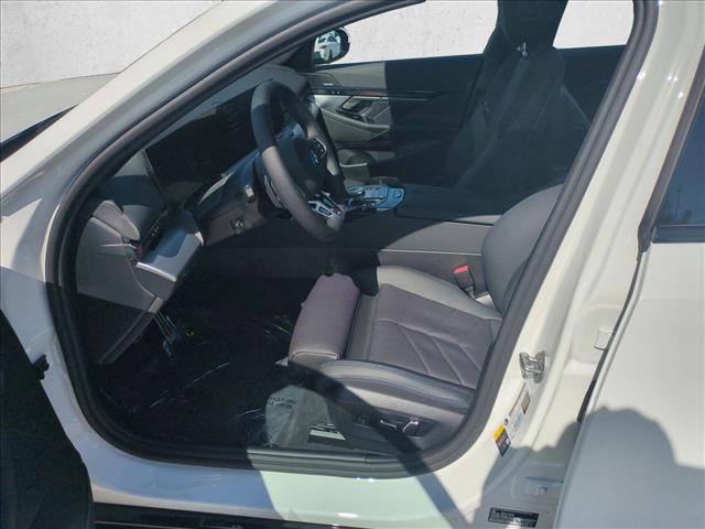 Certified 2026 BMW i5 eDrive40 w/ M Sport Package RWD image 17