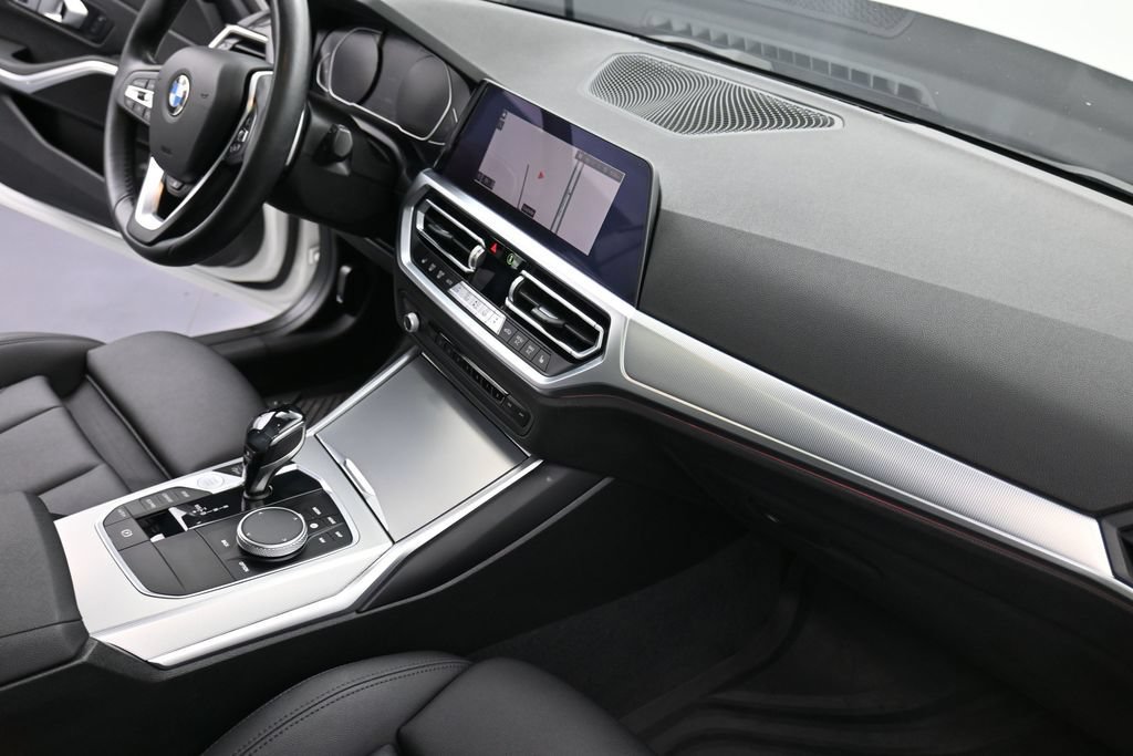 Used 2021 BMW 330i xDrive Sedan w/ Driving Assistance Package AWD/4WD image 19