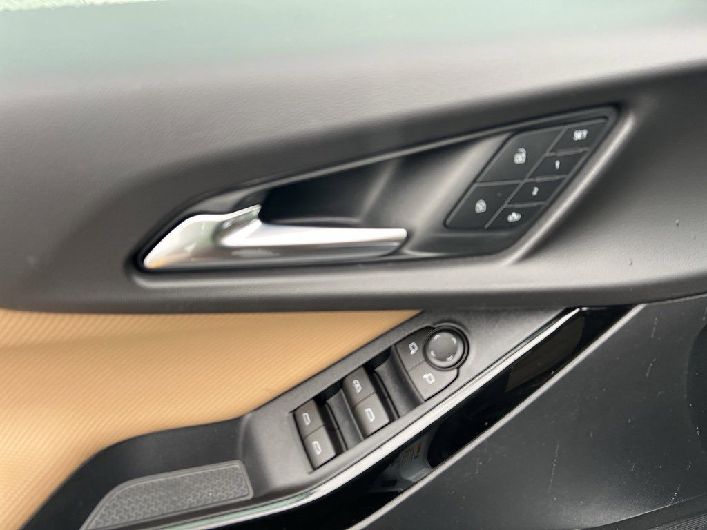 New 2026 Chevrolet Equinox ACTIV w/ Convenience Package III image 11