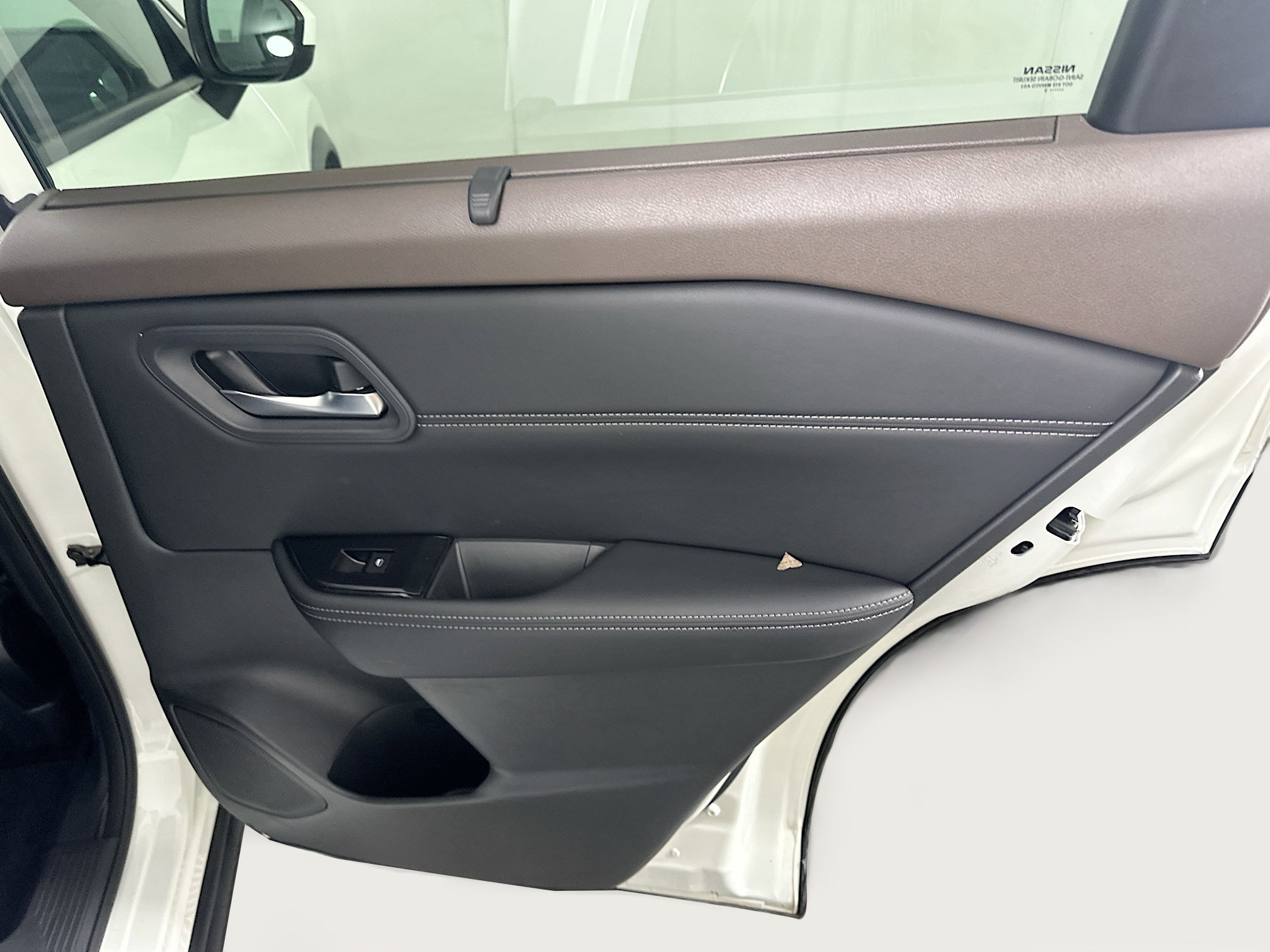 Used 2023 Nissan Rogue SV w/ SV Premium B Package FWD image 29