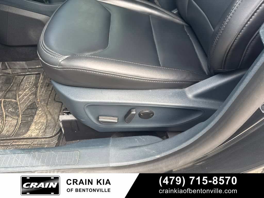 Used 2023 Ford Maverick Lariat w/ Equipment Group 500A Standard AWD/4WD image 43