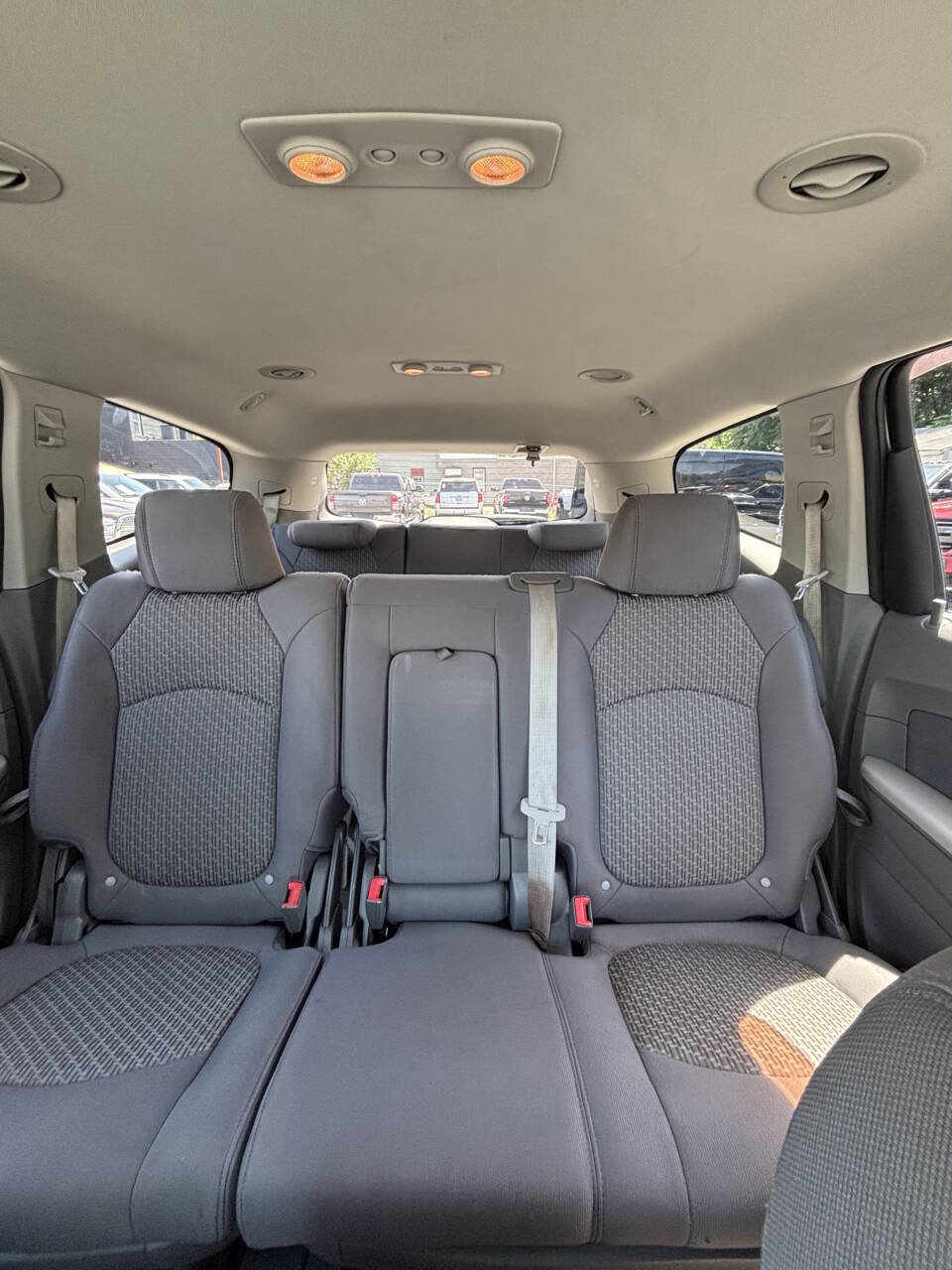 Used 2010 Chevrolet Traverse LS FWD image 30