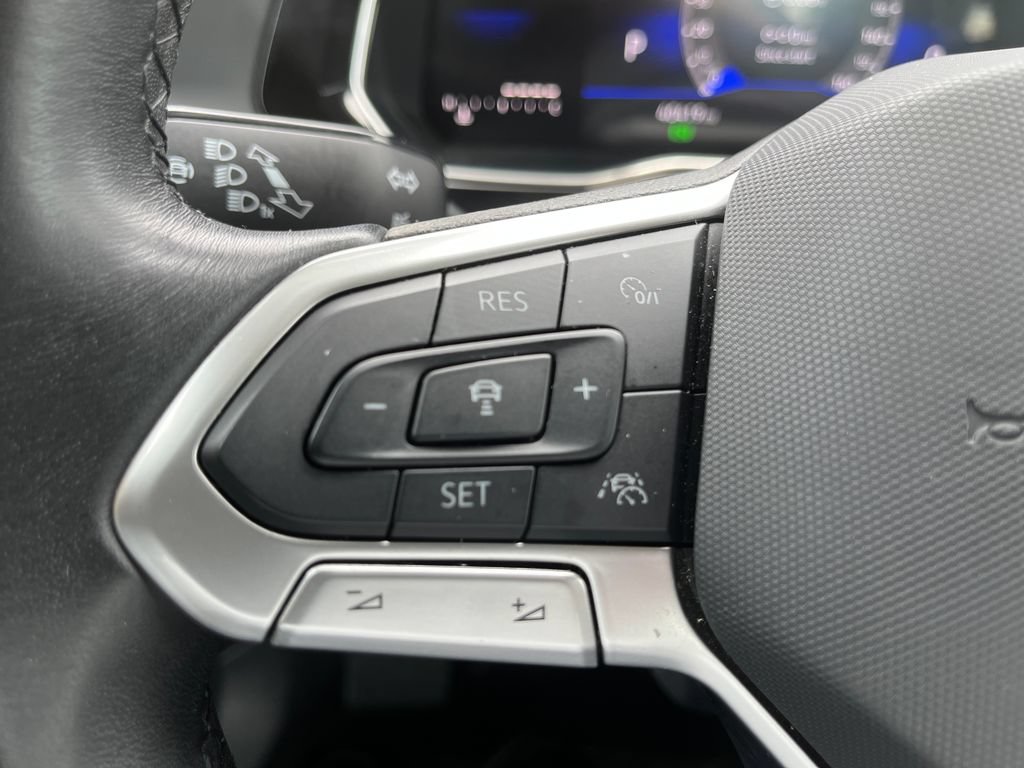 Used 2024 Volkswagen Jetta SE FWD image 18