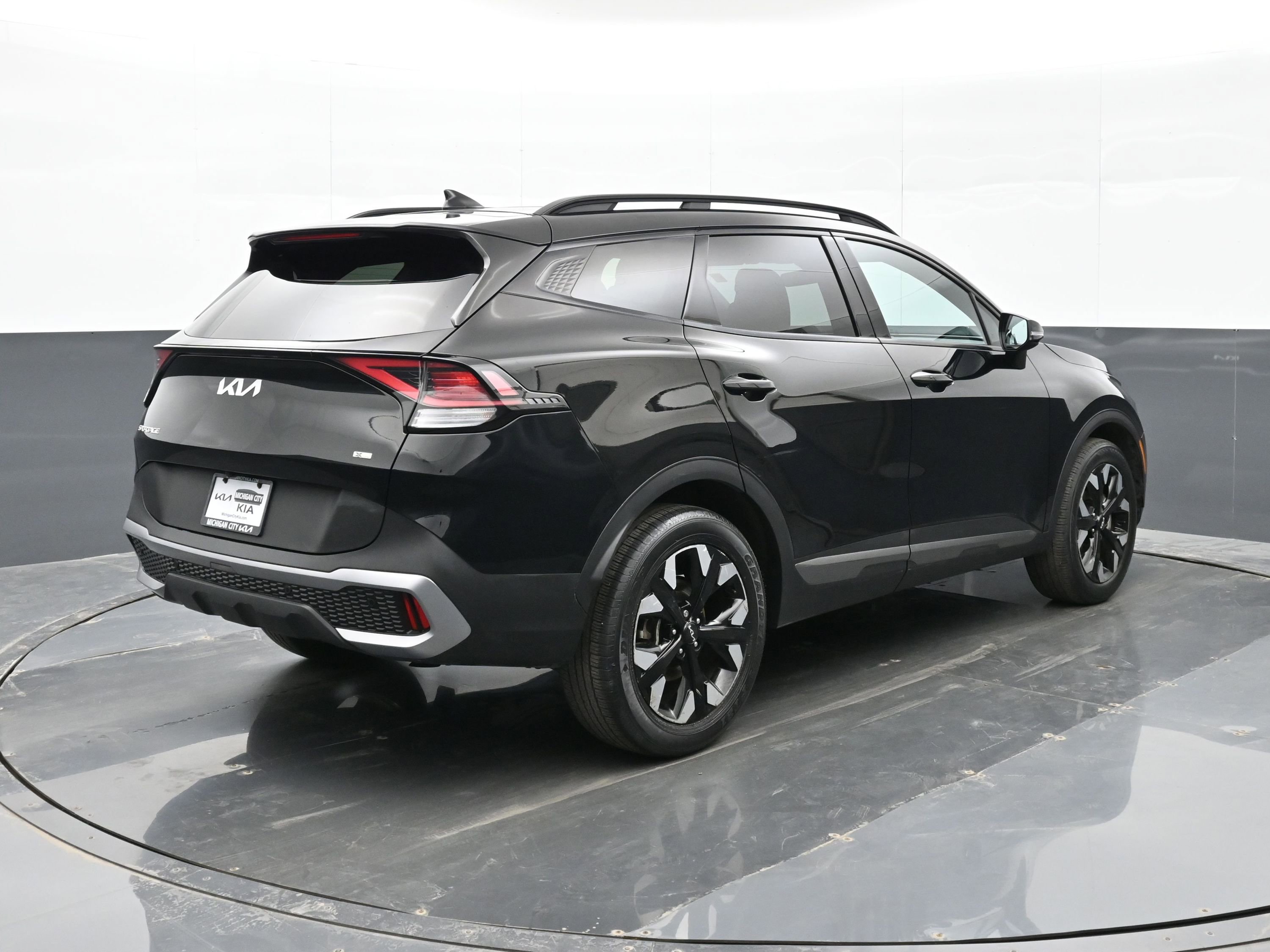 Used 2023 Kia Sportage X-Line w/ X-Line Premium Package image 8