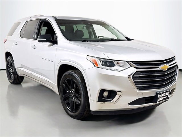 Used 2019 Chevrolet Traverse Premier w/ LPO, Blackout Package image 3