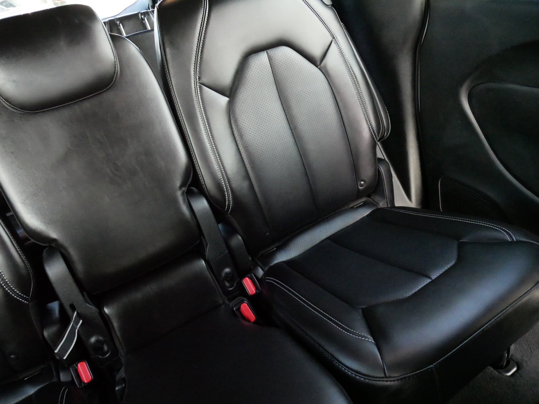 Used 2025 Chrysler Pacifica Select w/ Uconnect Theater Family Group image 14