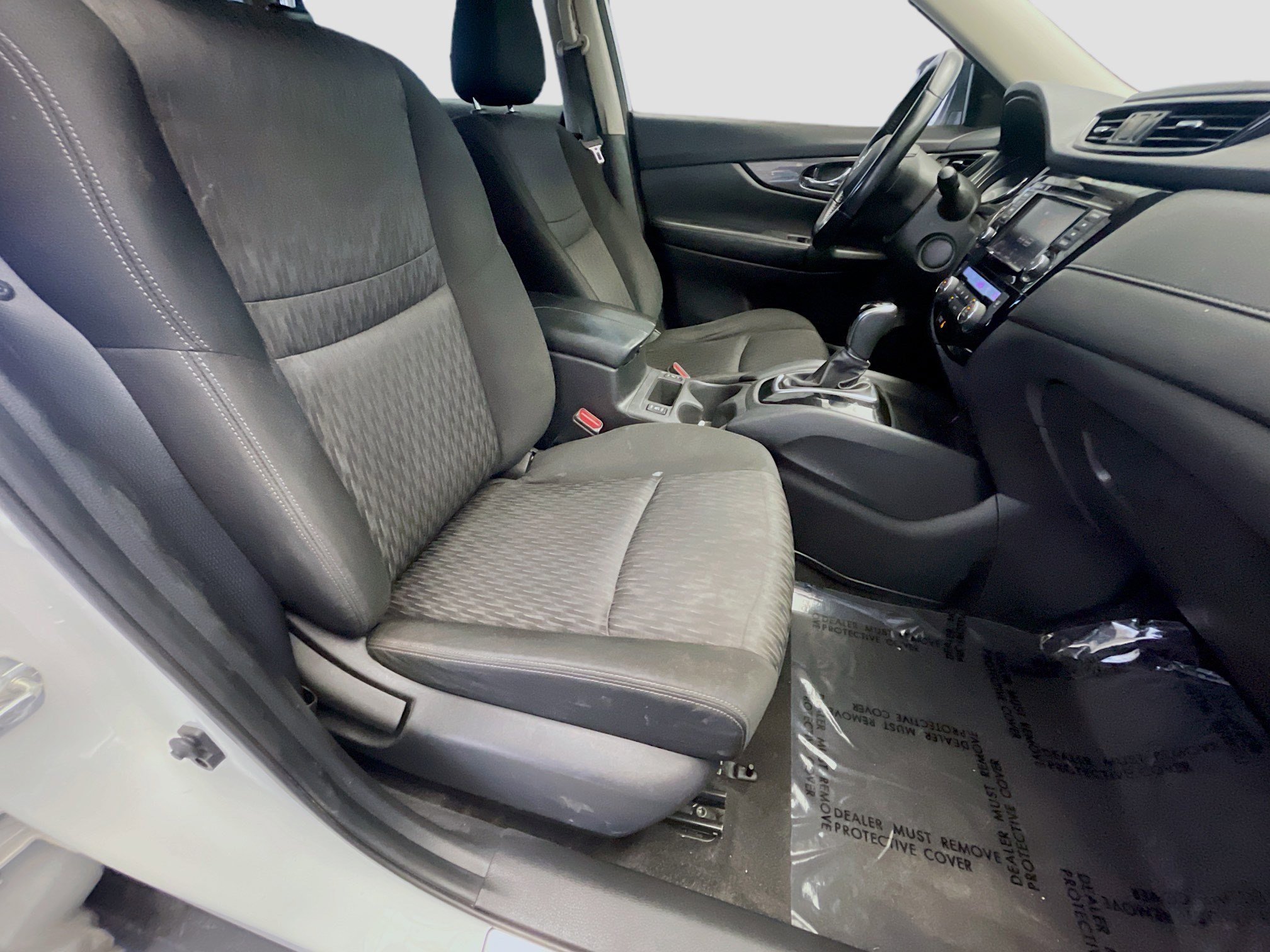 Used 2020 Nissan Rogue SV image 17