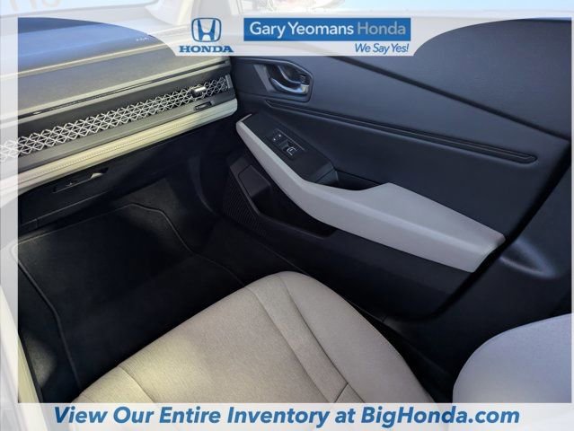 Used 2025 Honda Accord SE image 16