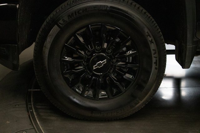 Used 2022 Chevrolet Silverado 2500 LTZ w/ LTZ Premium Package image 8