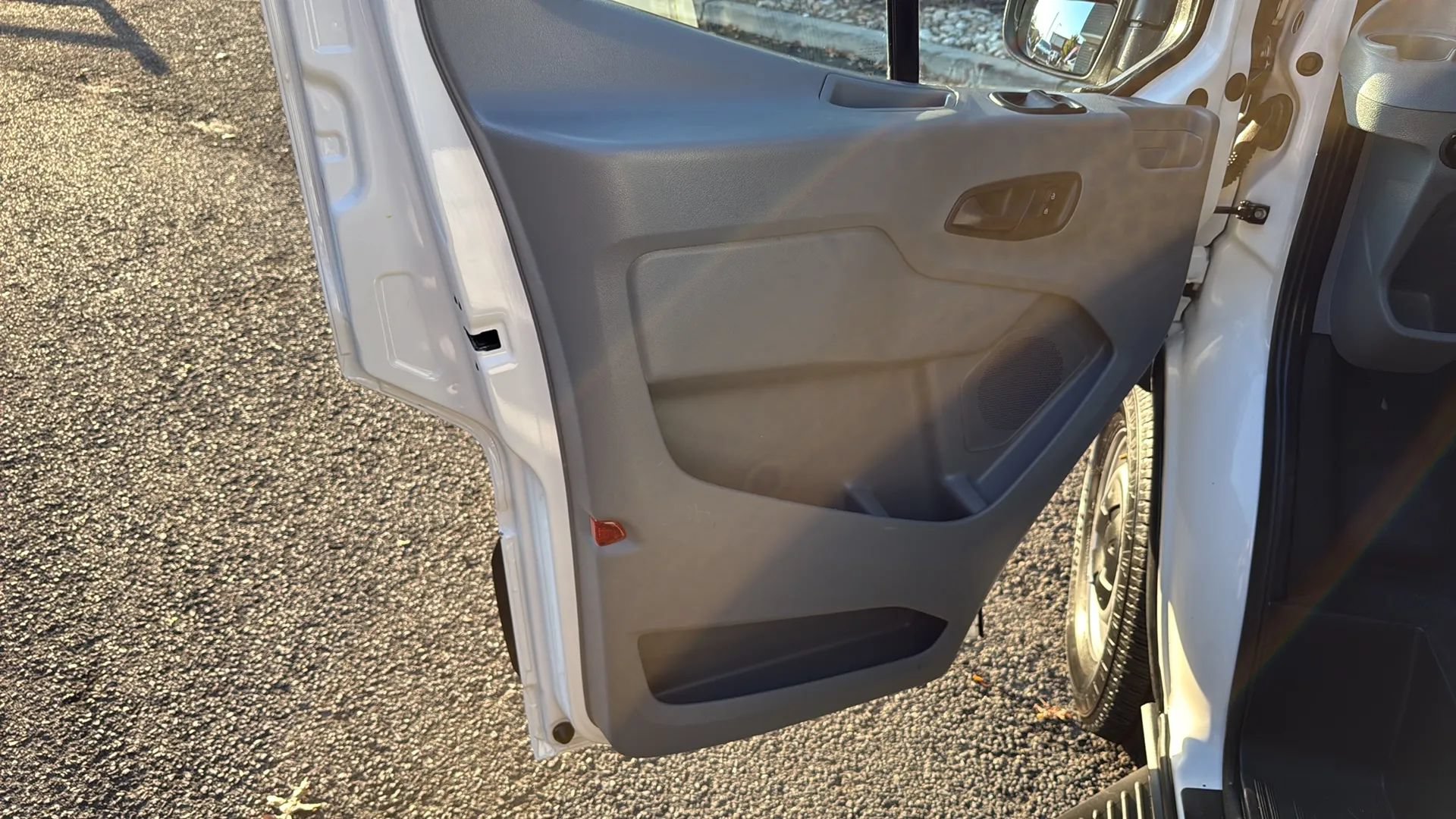 Used 2018 Ford Transit 350 XL RWD image 13
