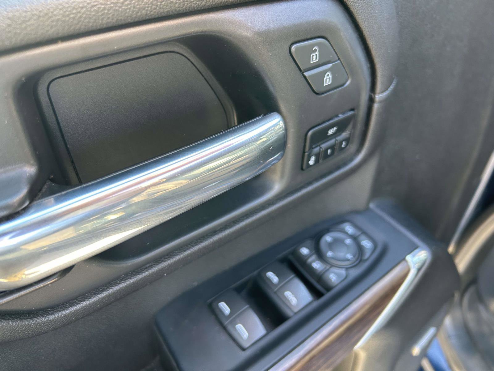 Used 2023 Chevrolet Silverado 3500 High Country w/ Safety Package II image 19