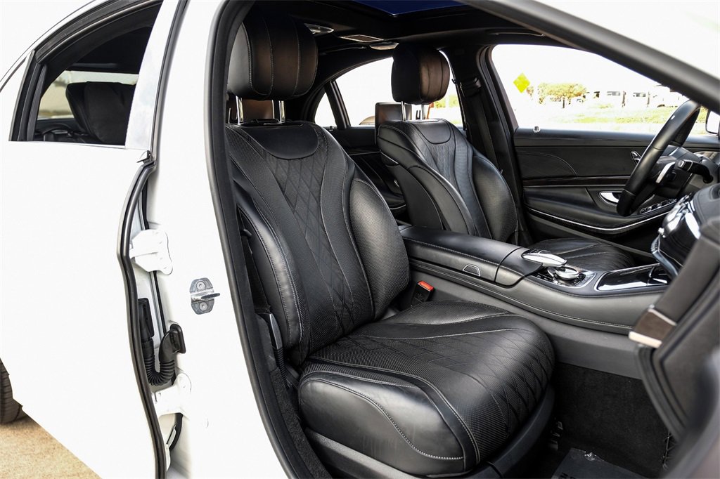 Used 2019 Mercedes-Benz S 560e w/ AMG Line Exterior image 39