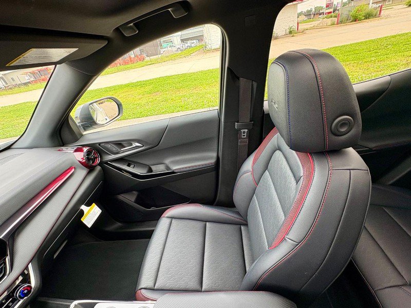 Used 2025 Chevrolet Equinox RS w/ Safety and Technology Package FWD image 15