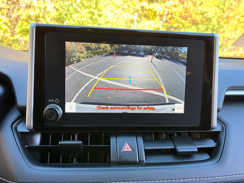 Used 2024 Toyota RAV4 LE AWD/4WD image 19