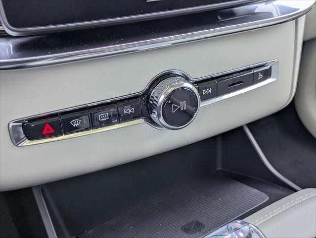 New 2026 Volvo XC90 T8 Ultra w/ Protection Package AWD/4WD image 10