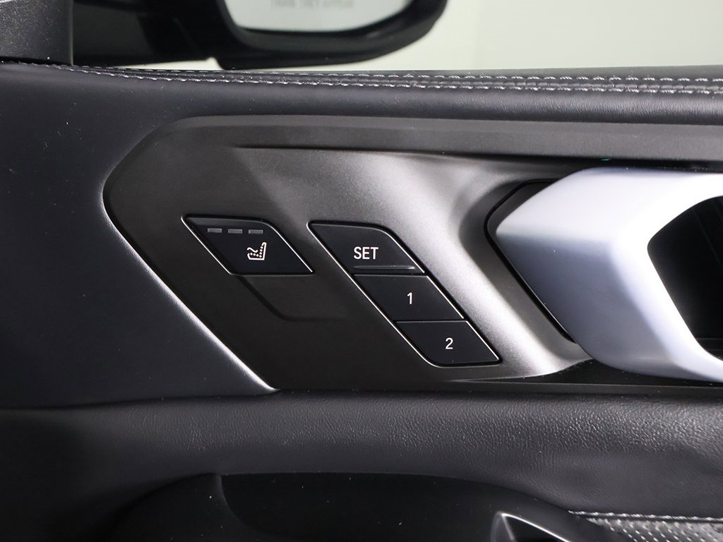 Used 2021 BMW X5 M w/ Executive Package image 43