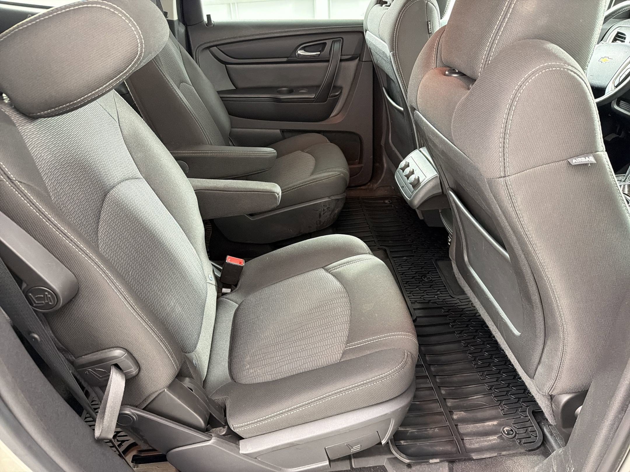 Used 2016 Chevrolet Traverse LT w/ Style and Technology Package image 26
