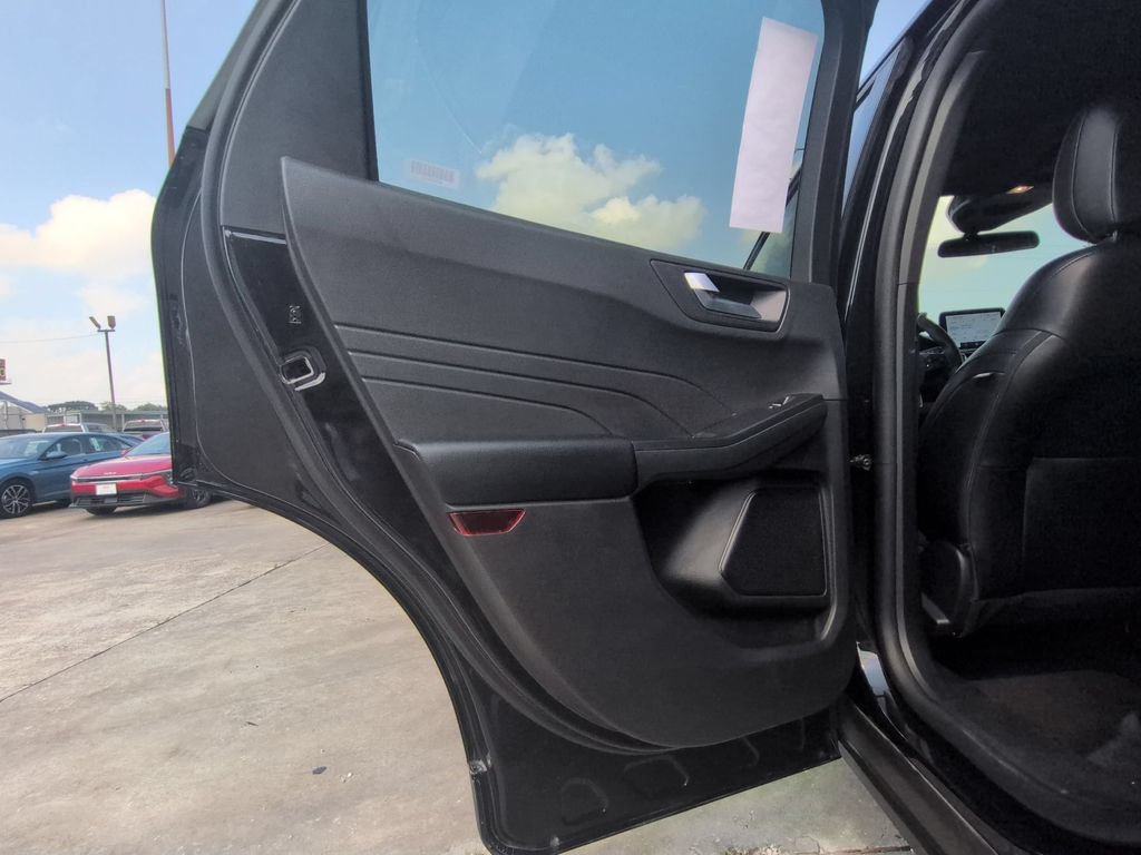 Used 2025 Ford Escape ST-Line AWD/4WD image 26