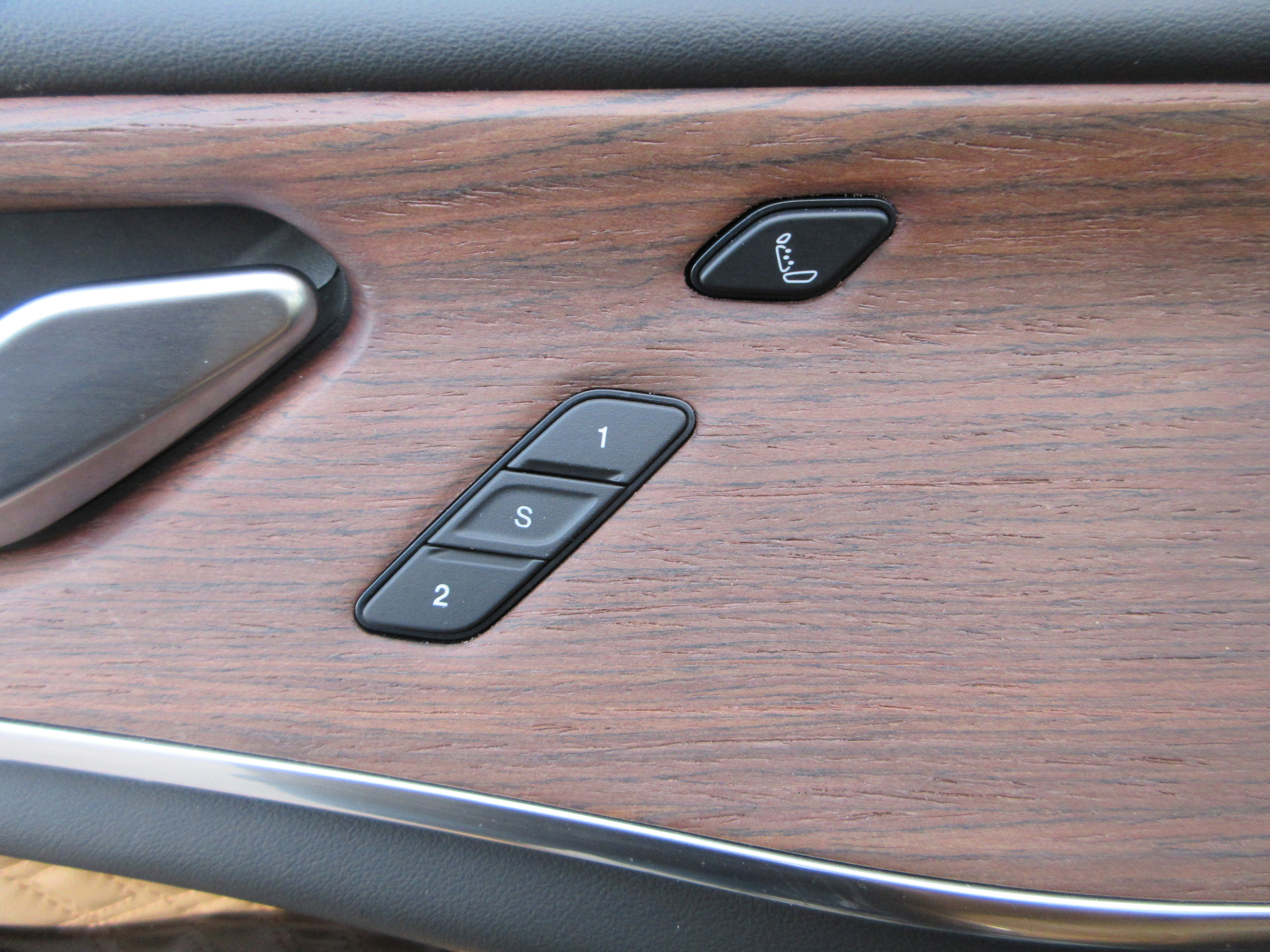 Used 2023 Jeep Grand Cherokee Summit w/ Luxury Tech Group V image 32