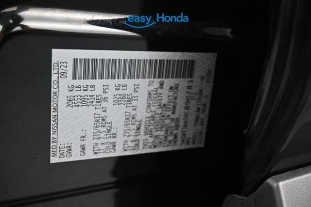 Used 2023 Nissan Rogue S FWD image 17