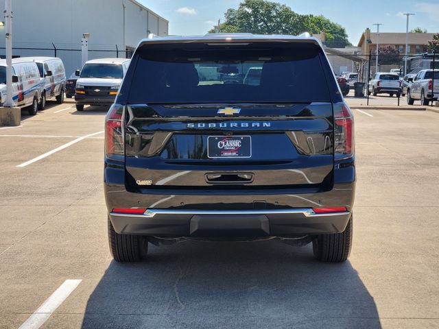 Used 2025 Chevrolet Suburban LS RWD image 12