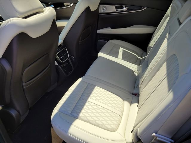 Certified 2022 Lincoln Nautilus Black Label w/ Class II Trailer Tow Package image 17