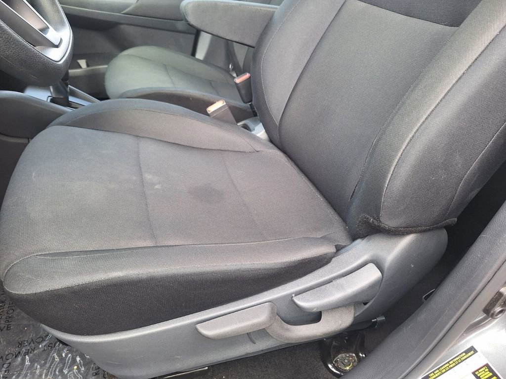 Used 2024 Nissan Kicks S image 10