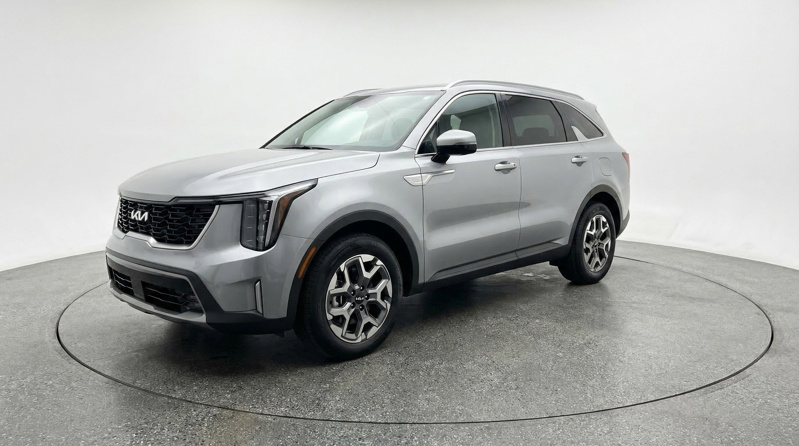 Used 2024 Kia Sorento S FWD image 3