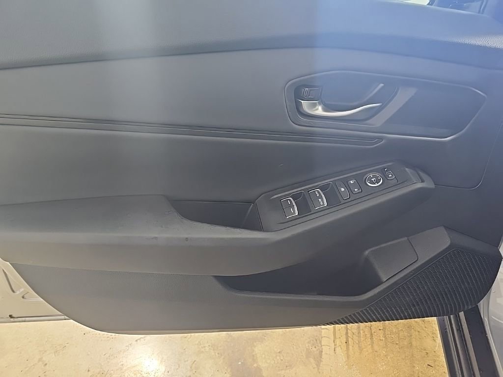 Used 2025 Honda Accord SE image 17