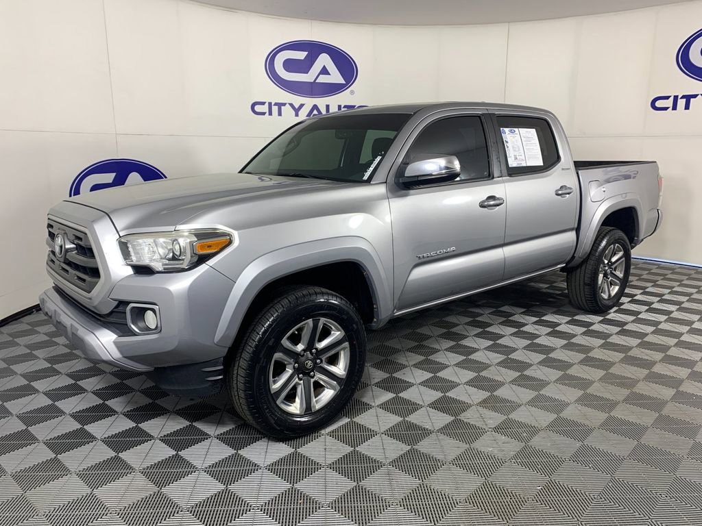 Used 2016 Toyota Tacoma Limited w/ Towing Package image 7