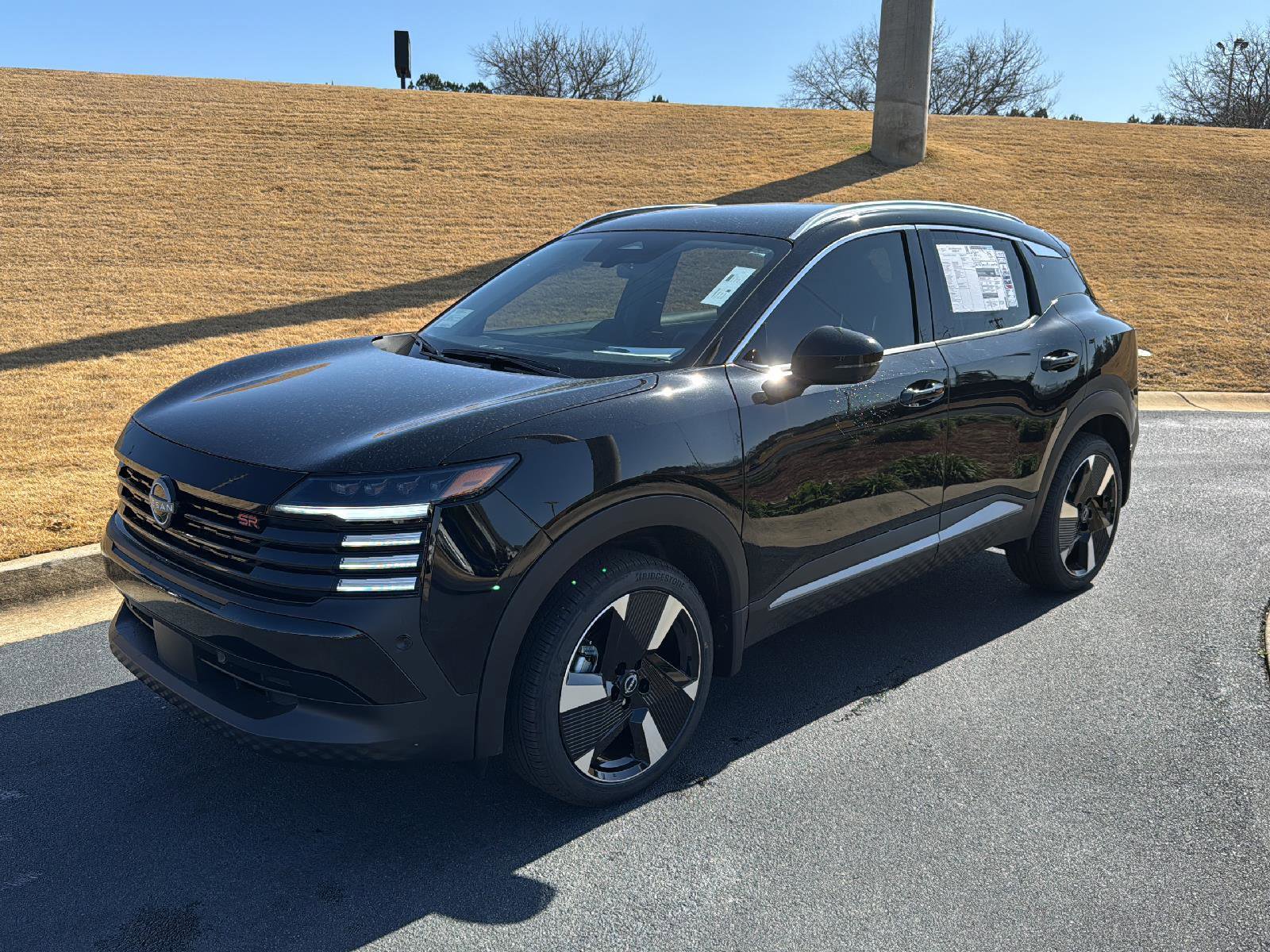 New 2025 Nissan Kicks SR