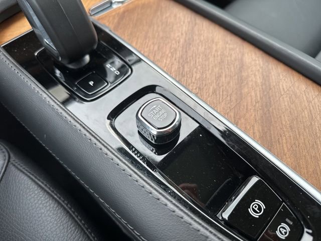 Certified 2023 Volvo XC90 B6 Plus w/ Protection Package Premier image 30