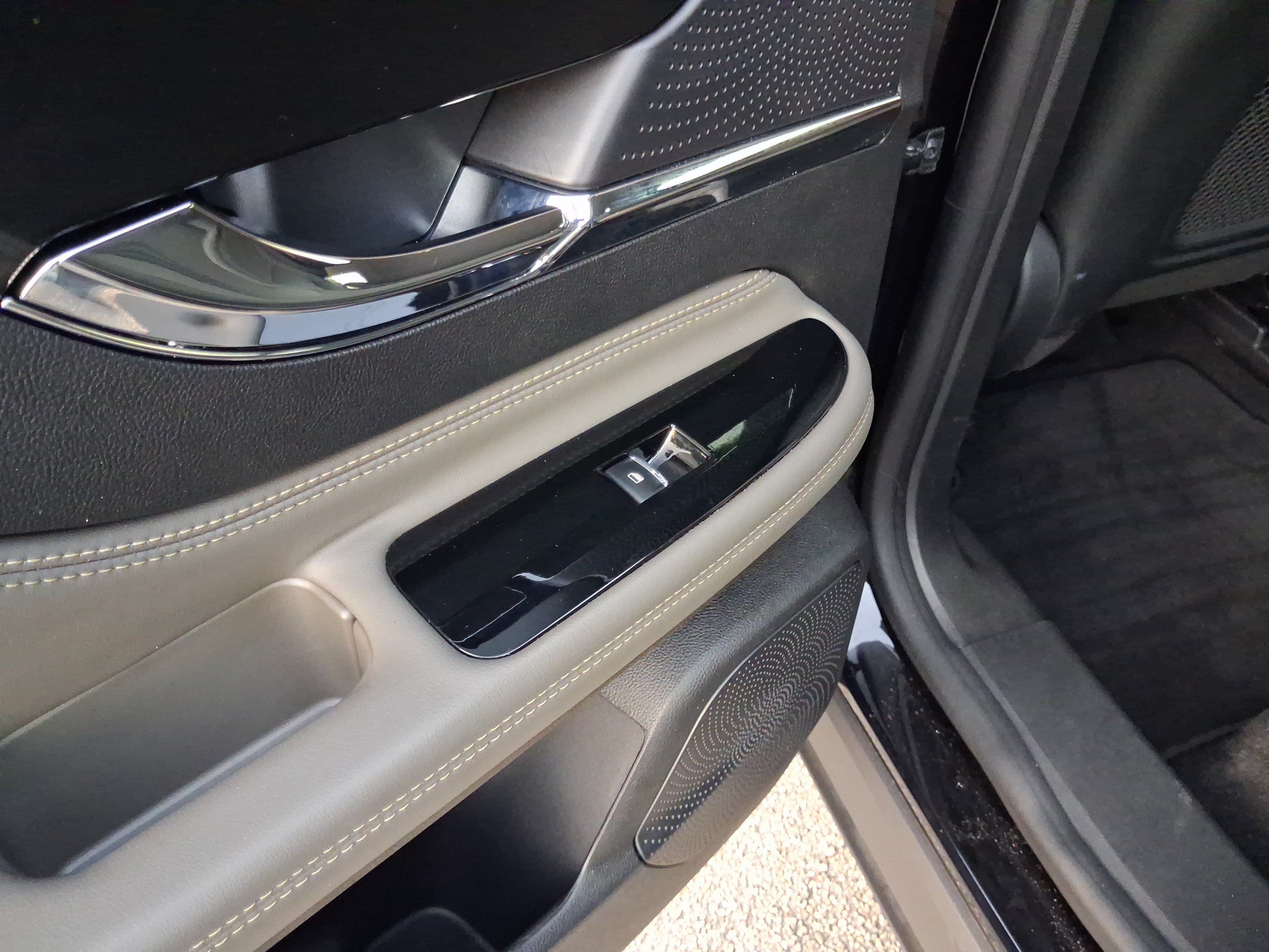 Certified 2024 Lincoln Corsair FWD image 10