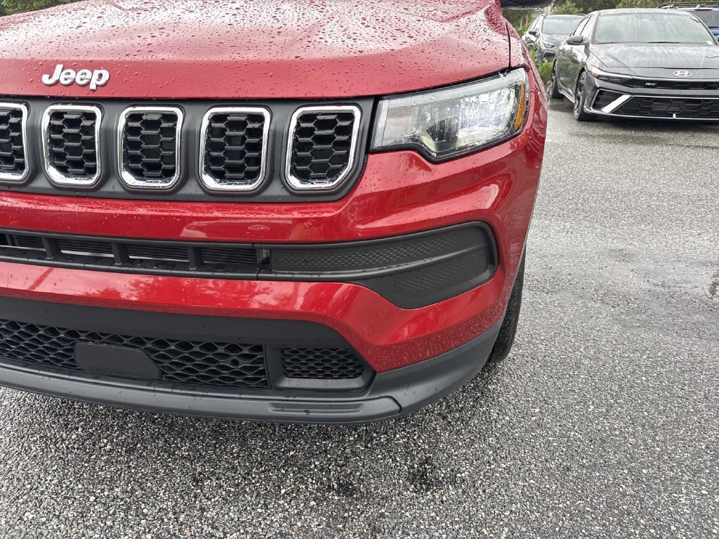 Used 2025 Jeep Compass Sport AWD/4WD image 10