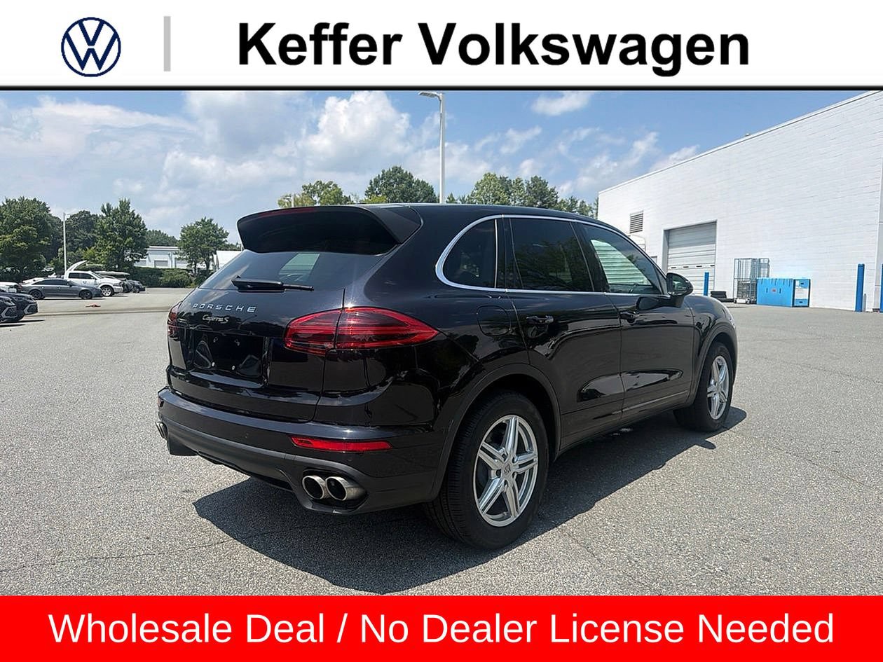 Used 2017 Porsche Cayenne S AWD/4WD image 5