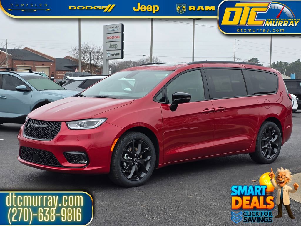 New 2026 Chrysler Pacifica Limited image 3