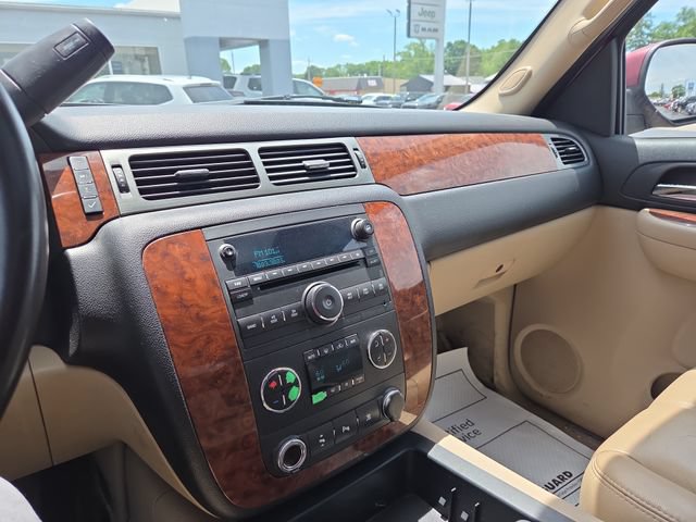 Used 2007 Chevrolet Tahoe LT w/ LT Preferred Equipment Group AWD/4WD image 40