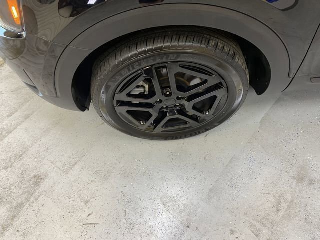 Used 2025 Kia Telluride SX Prestige X-Line image 11