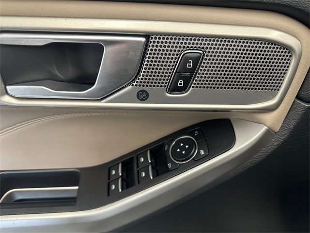 Used 2023 Ford Explorer Limited image 22