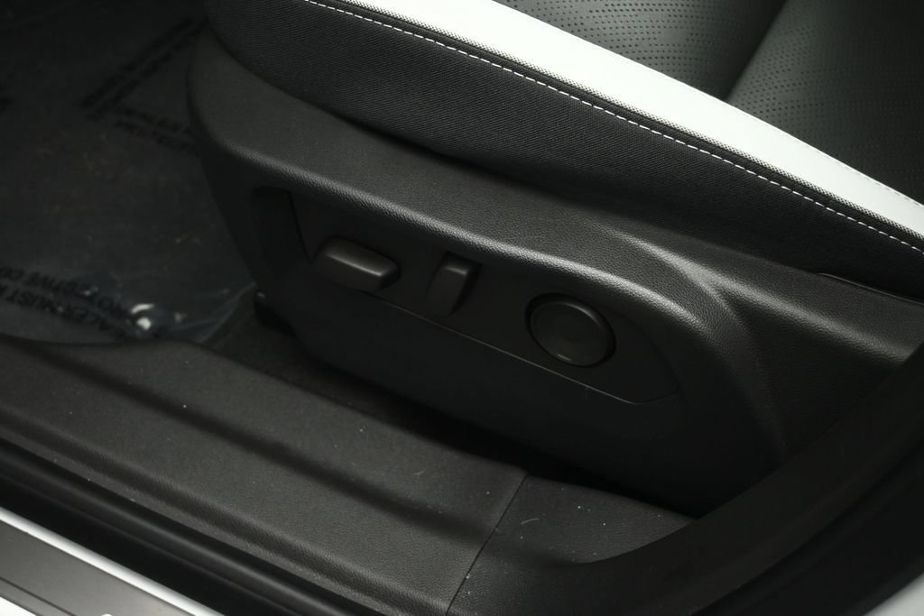 Used 2025 Buick Envision Sport Touring AWD/4WD image 50