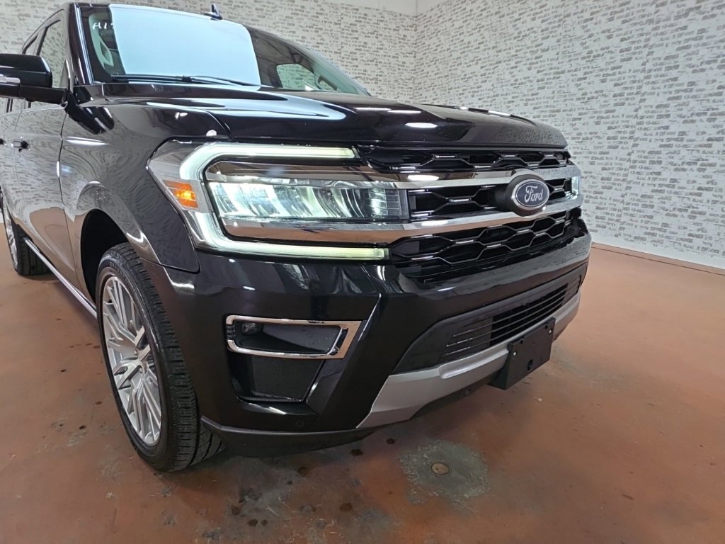 Used 2024 Ford Expedition Max Limited image 8