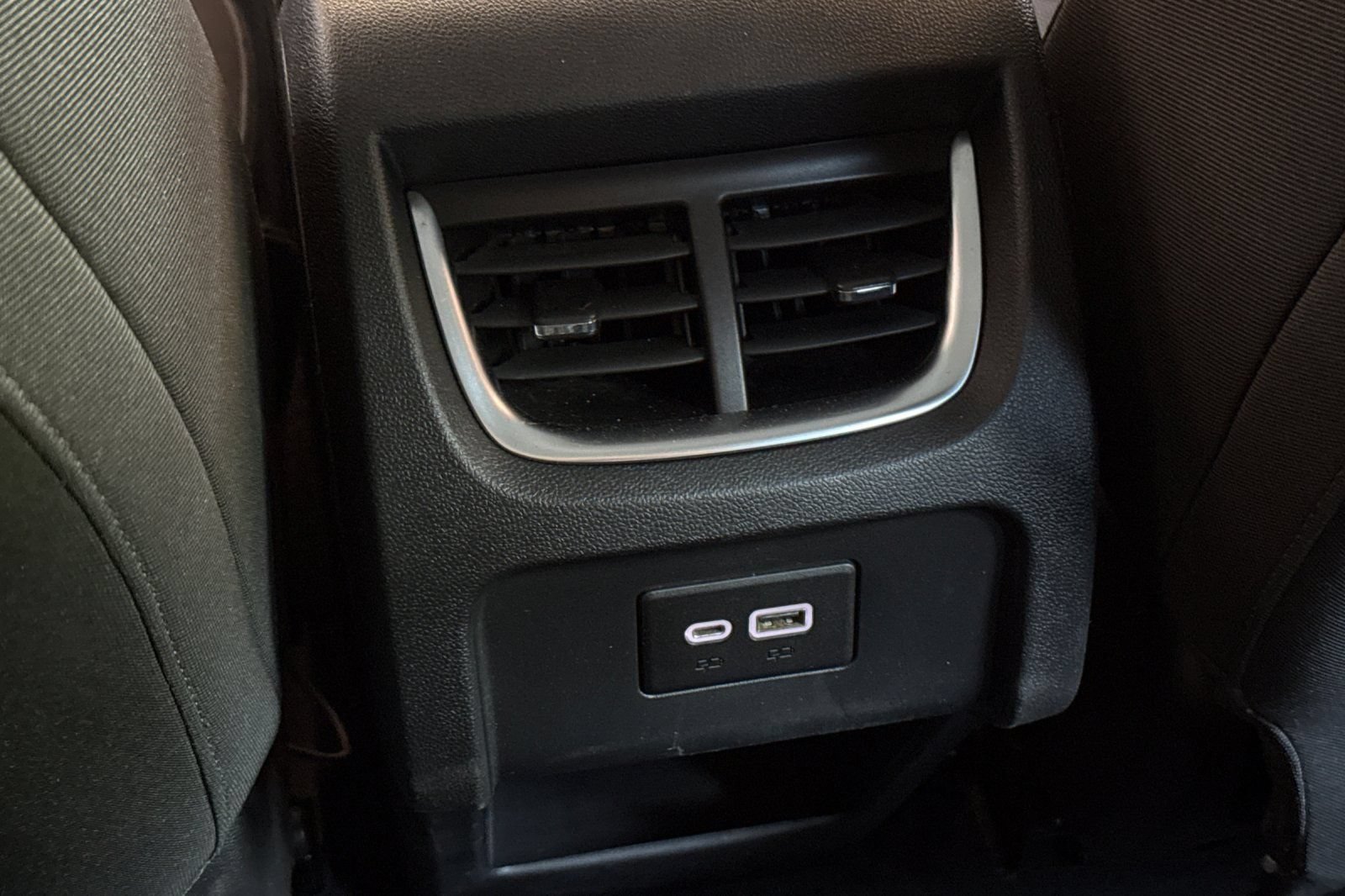Used 2021 Chevrolet Blazer LT FWD image 17