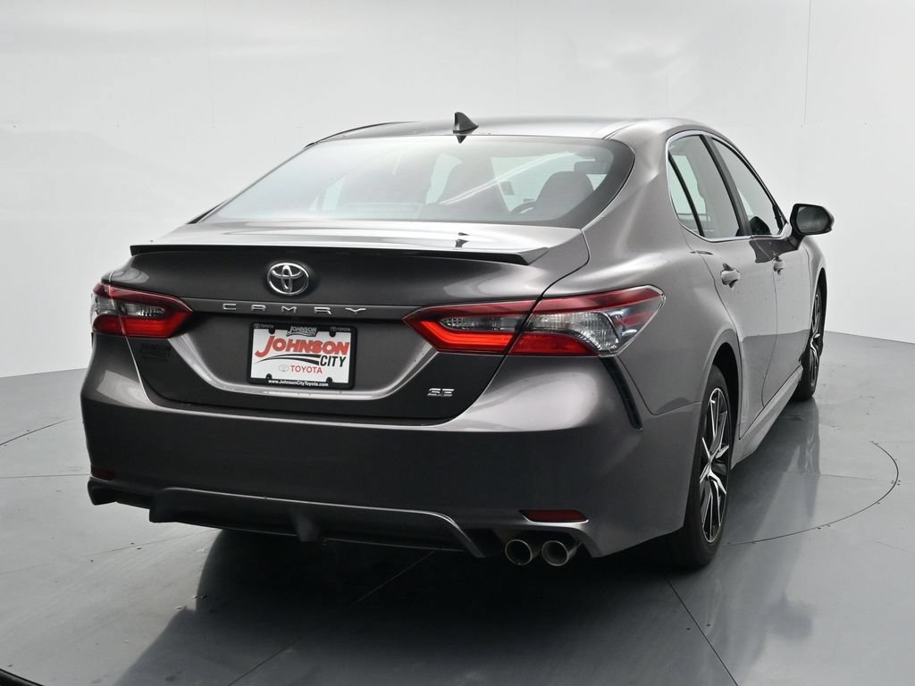 Used 2024 Toyota Camry SE FWD image 6