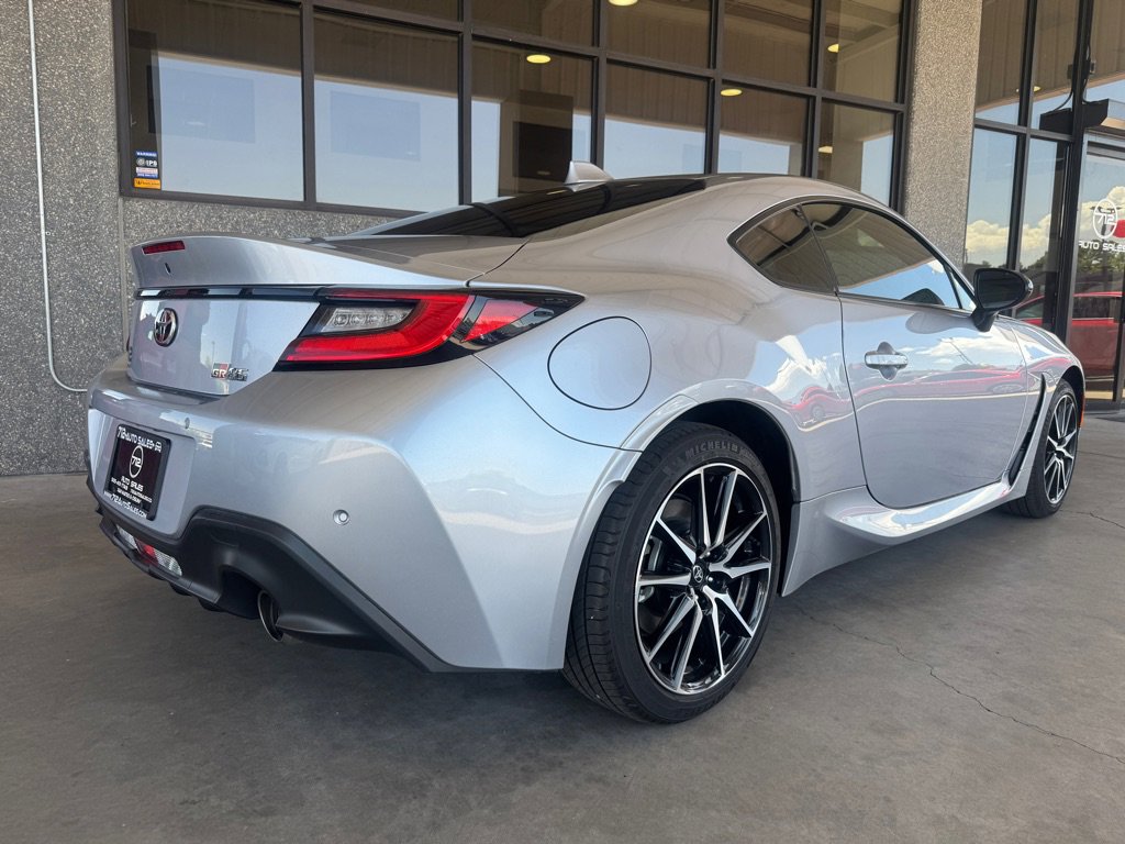 Used 2024 Toyota GR86 image 35