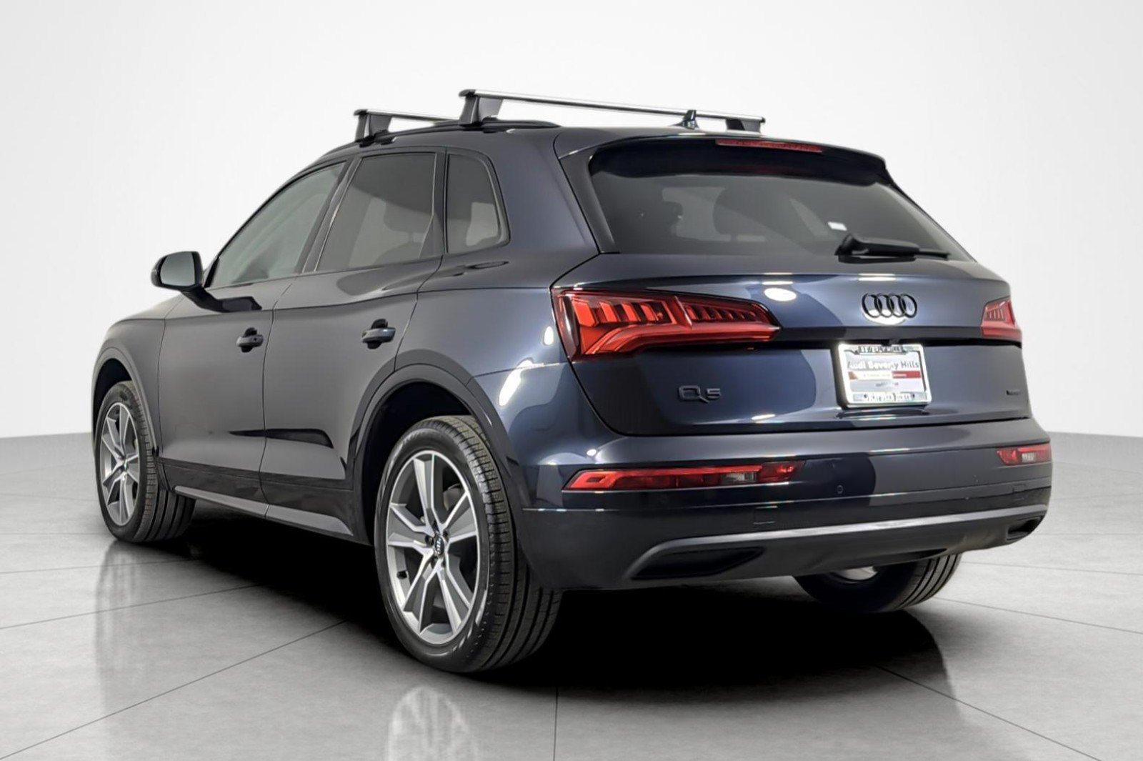 Used 2019 Audi Q5 2.0T Premium Plus w/ Premium Plus Package AWD/4WD image 3