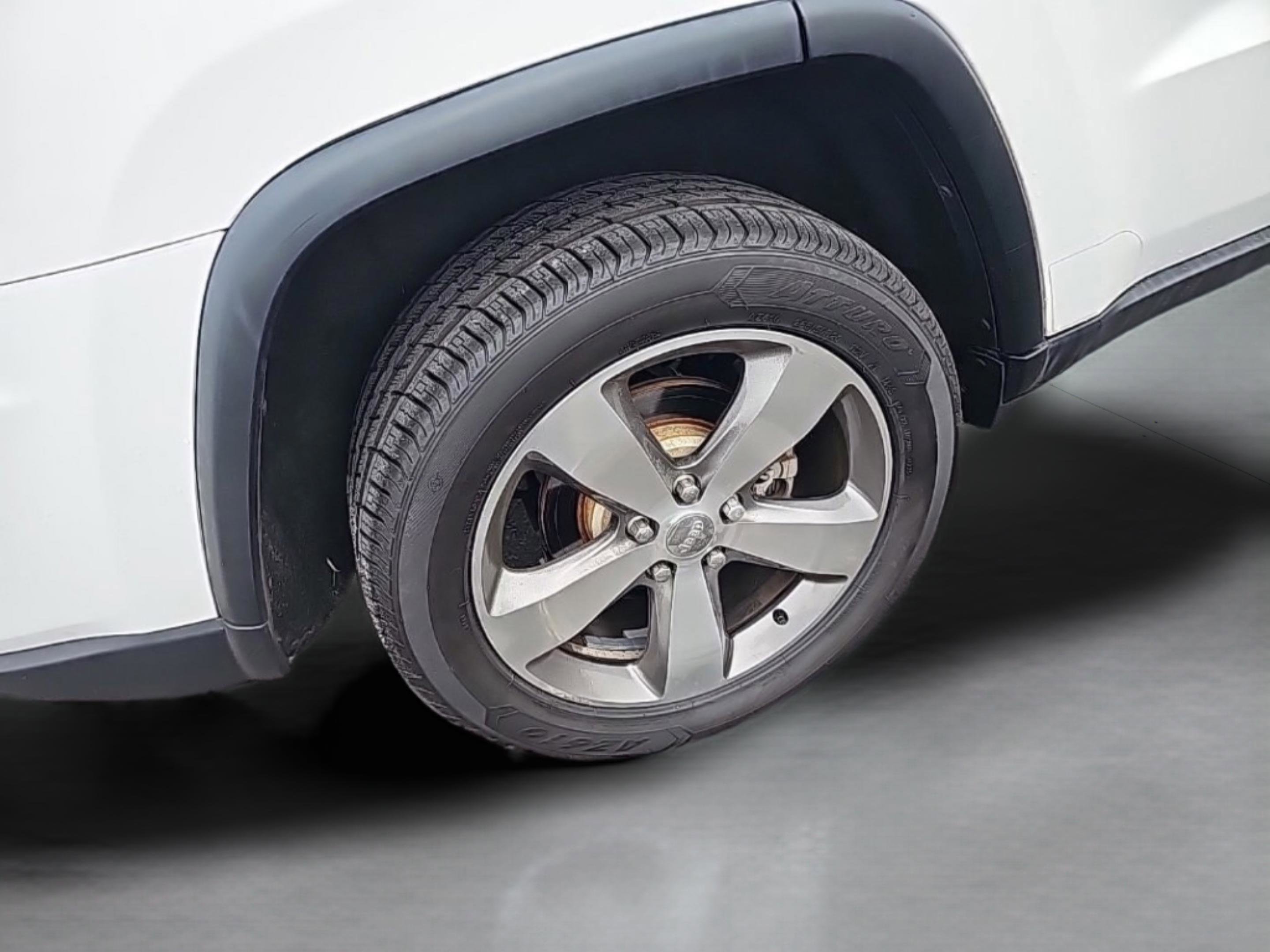 Used 2015 Jeep Grand Cherokee Limited image 15