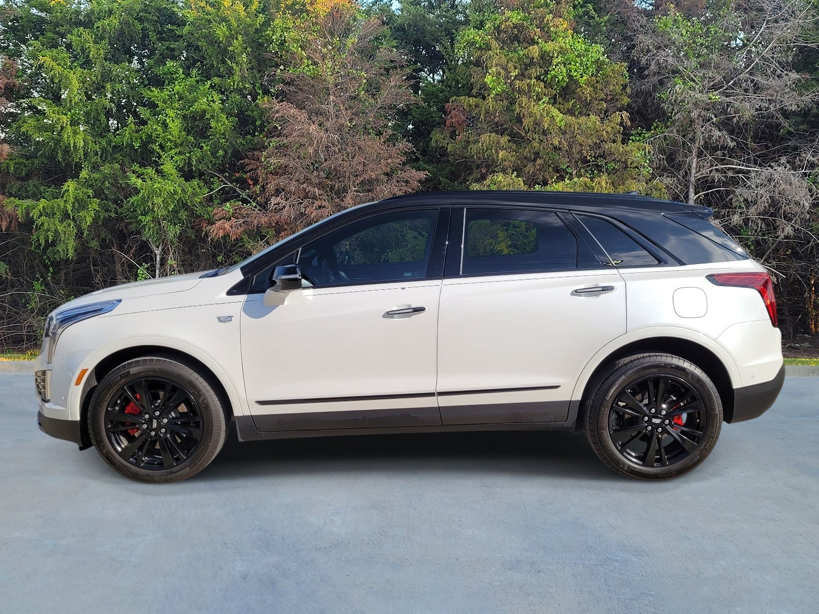 Used 2024 Cadillac XT5 Premium Luxury w/ Technology Package FWD image 21