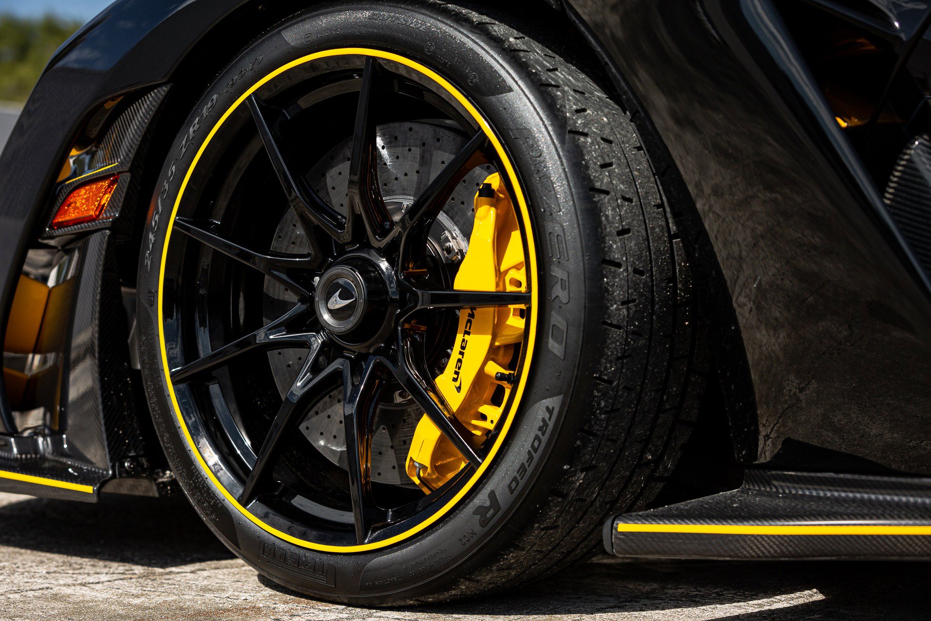 Used 2019 McLaren Senna image 67