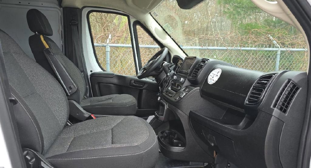 Used 2023 RAM ProMaster 2500 FWD image 2