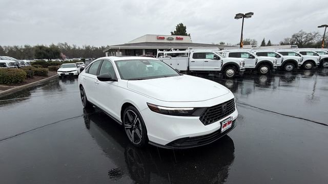 Used 2023 Honda Accord Sport image 2